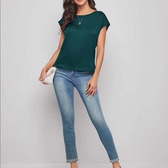 Boho green cutout twist back blouse - Picture 7 of 15